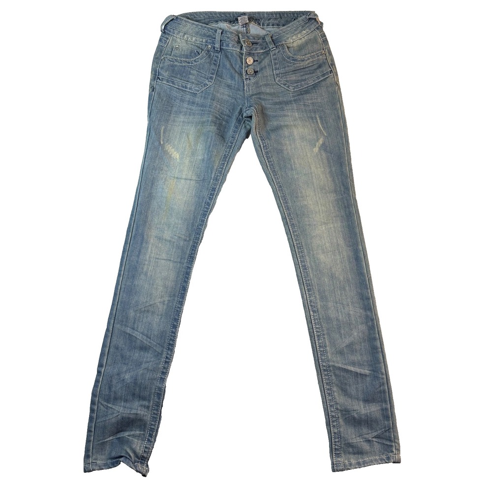 Almost Famous Embroidered Jeans Low Rise Women 9 Light Wash Button Fly Y2K